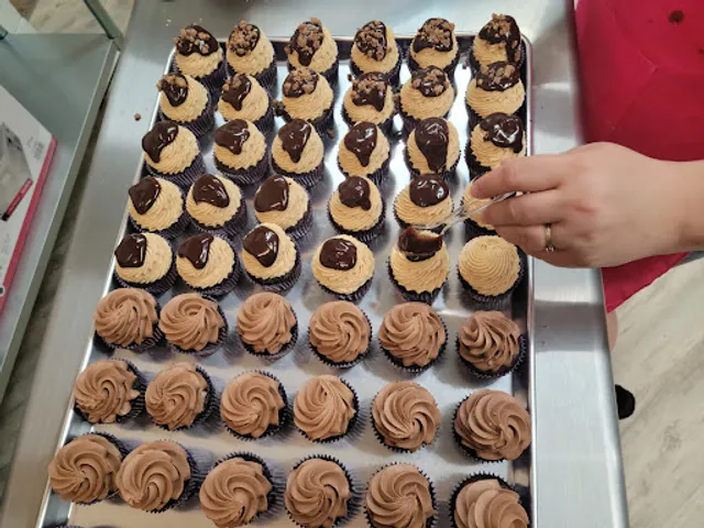 Cakey Cakes & Bagels