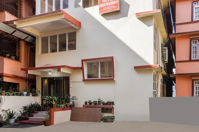 Collection O Lasso Residency