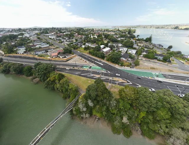 Panmure Highway Bridge