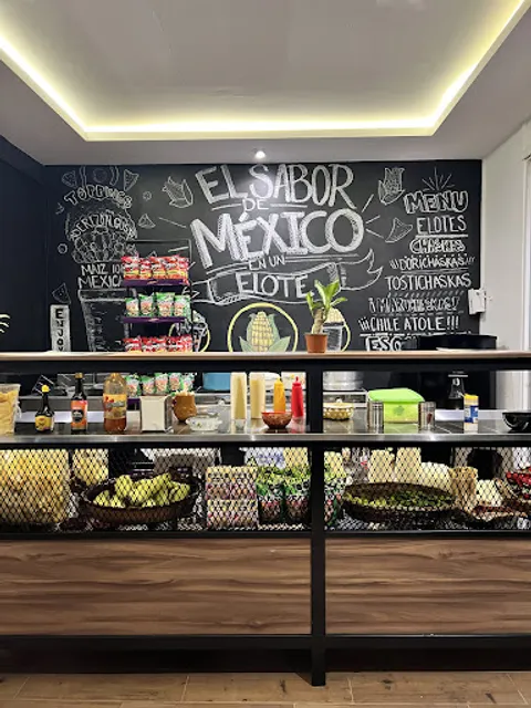 CORN & CRUST Lonchería, Elotes y Esquites
