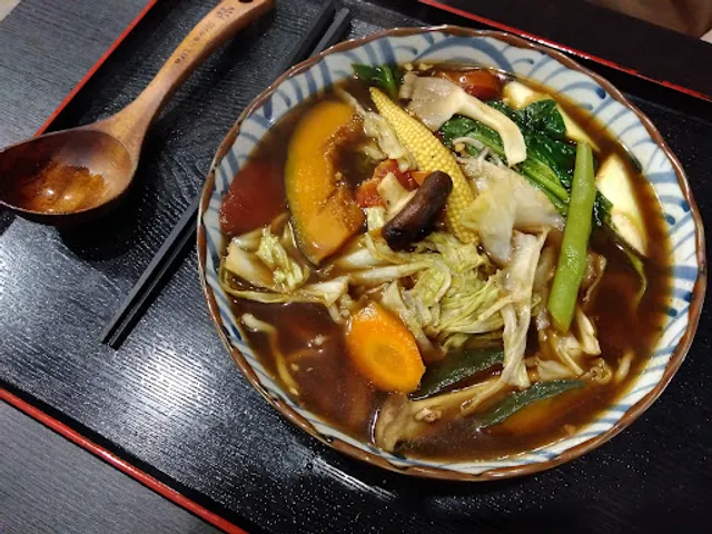 日常小舖｜vegan蔬食｜生活雜貨古物｜咖啡烘焙器具｜宜蘭平價素食｜宜蘭推薦美食