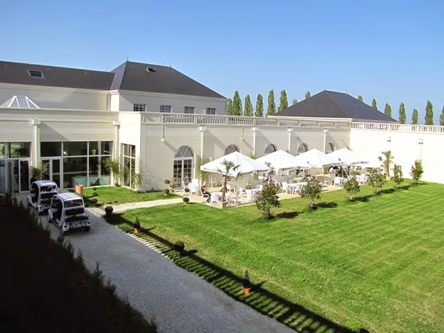 Villa Bellagio Amboise (by Popinns)