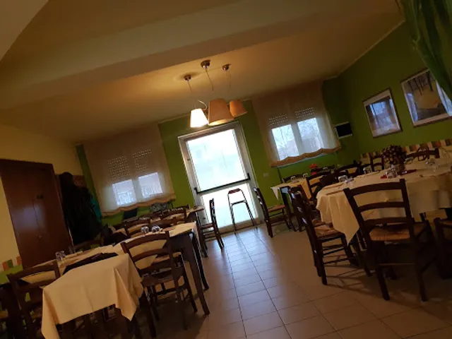 Le Vinaie Enoteca In Monleale