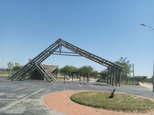 Rosas de Rodaly Urban Park