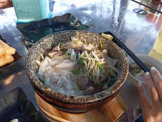 Phở Bát Đá Tràng An