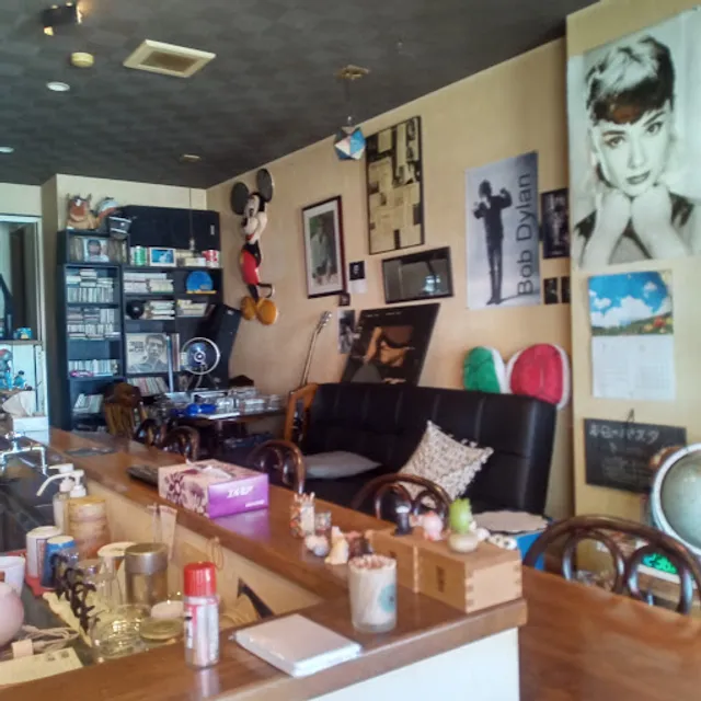 カフェ ふしぎ堂