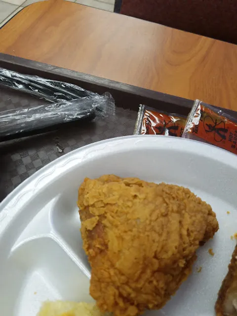 Lee's Famous Recipe Chicken