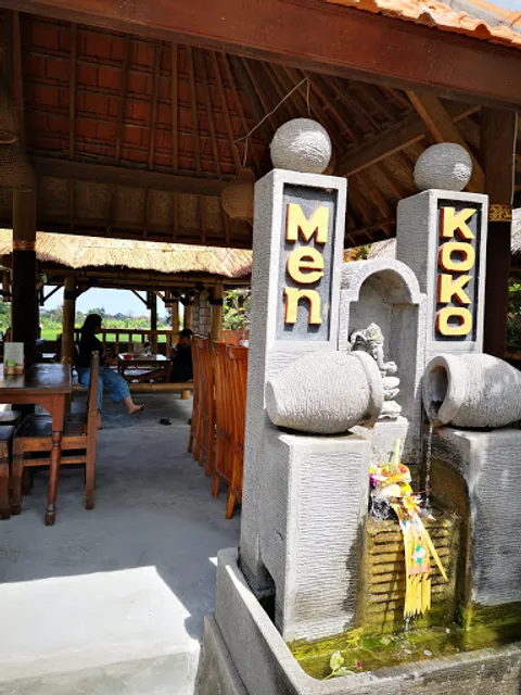 Lawar Kuwir Men Koko