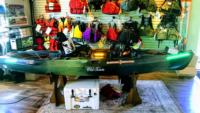 Black Hall Outfitters - Old Lyme