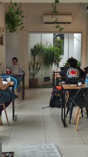 Bourbon Café | Cafeteria