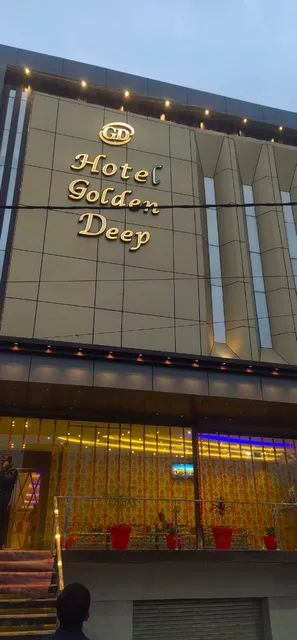 Hotel golden deep