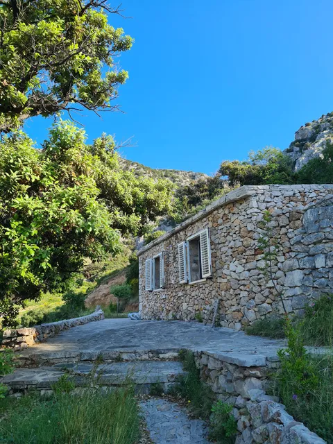 Hidden Gem by Nono Ban