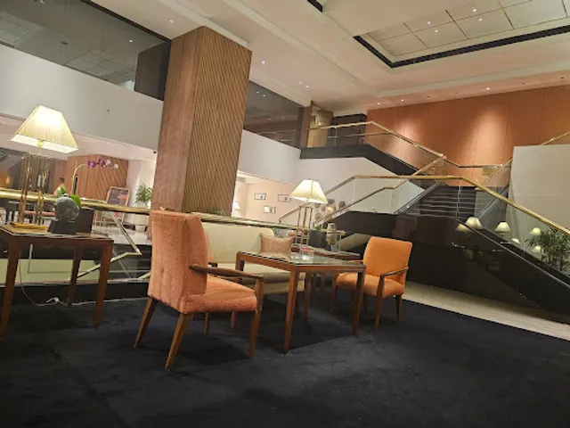 Cafe at Galleria - Trident