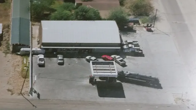 Junior's Drive Inn & Meat Market