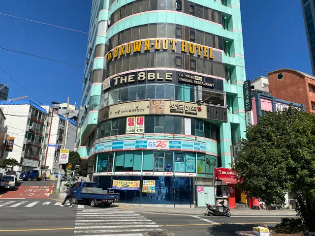 Brown-Dot Songdo Beach