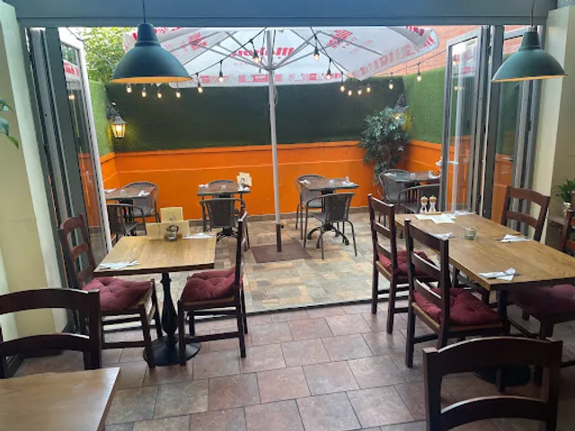 Habano Restaurant & Cocktail Bar