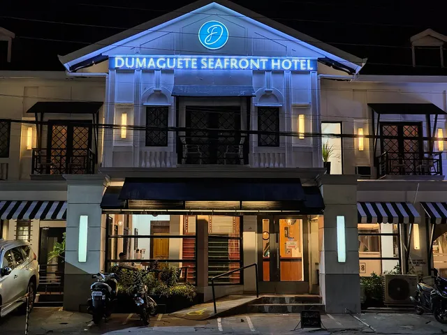 Dumaguete Seafront Hotel