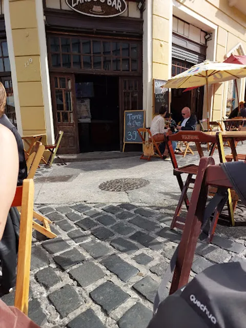 Largo's Bar & Restaurante