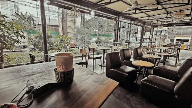 JCO COFFEE & DONUTS Plaza Mebel