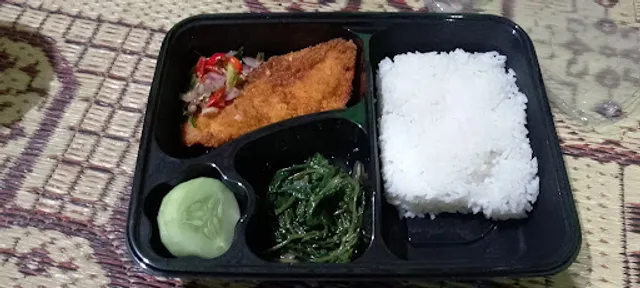 Jagos Rumah Nasi box dan Snack jogja