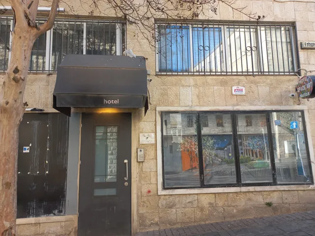 FIRST CLASS DOWNTOWN