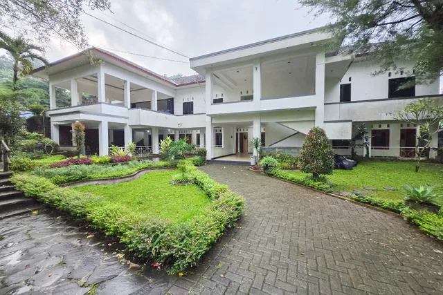 RedDoorz @ Alam Hegar Cisarua Puncak