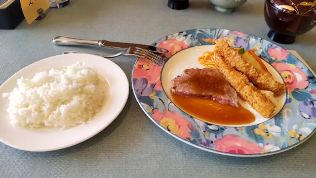 県立劇場レストラン七彩