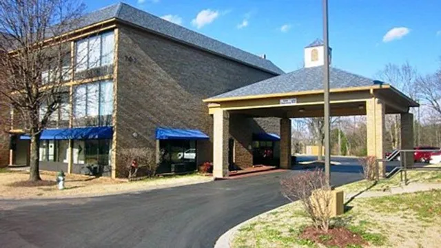 Motel 6 Nashville, TN - Airport