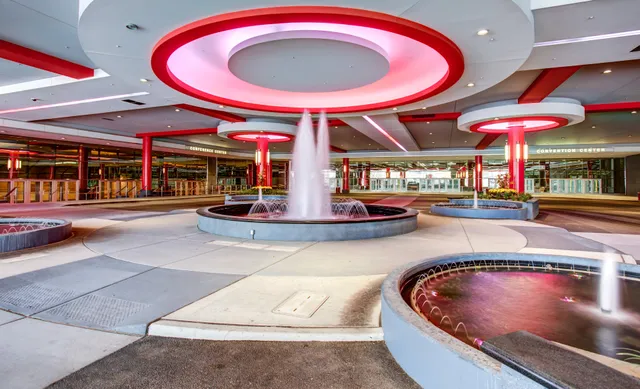 Donald E. Stephens Convention Center