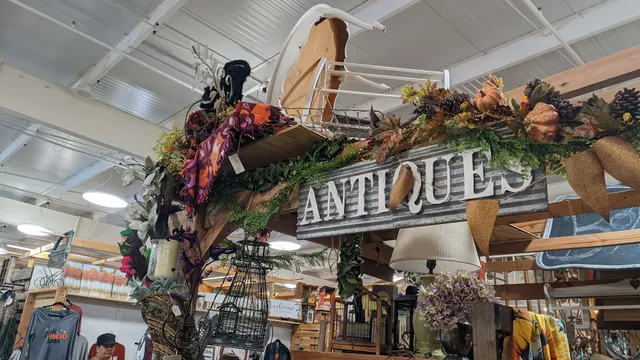 Louisburg Market Street