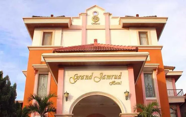 Grand Jamrud Hotel