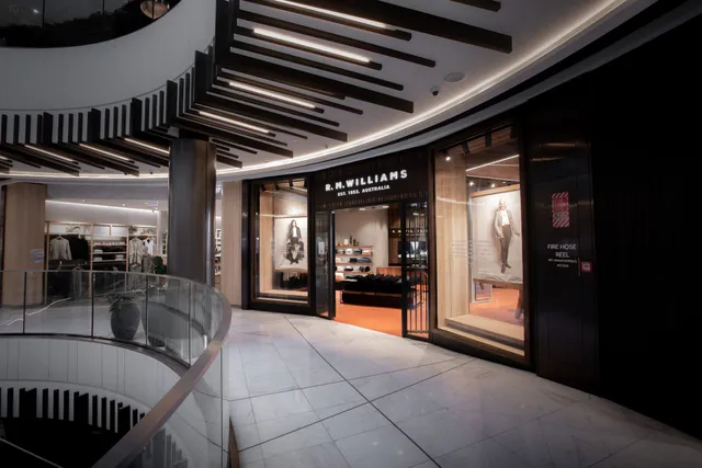 R.M.Williams Newmarket