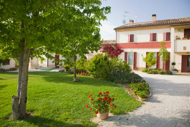 Bed and Breakfast Osimo Campodisole CIN IT042034B46VKBEYKQ