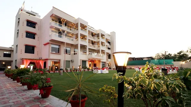 GenX Crescent, Lucknow