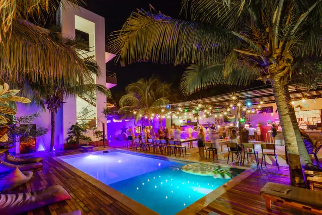 Che Holbox Hostel & Bar