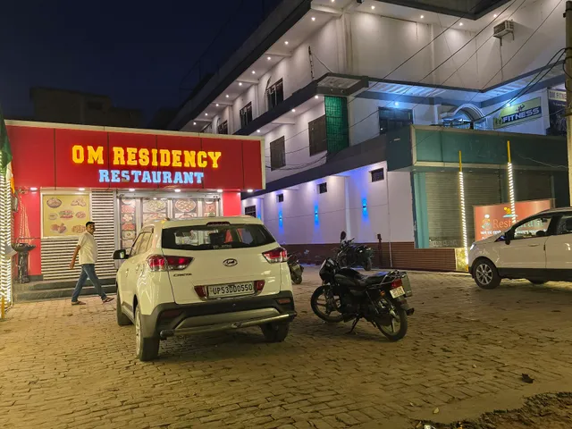 OM RESIDENCY airport,kusmhi