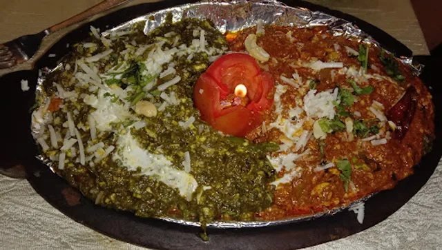 Shree Gayatri Bhajiya Corner