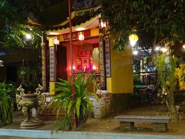 River View Restaurant and Making Lantern