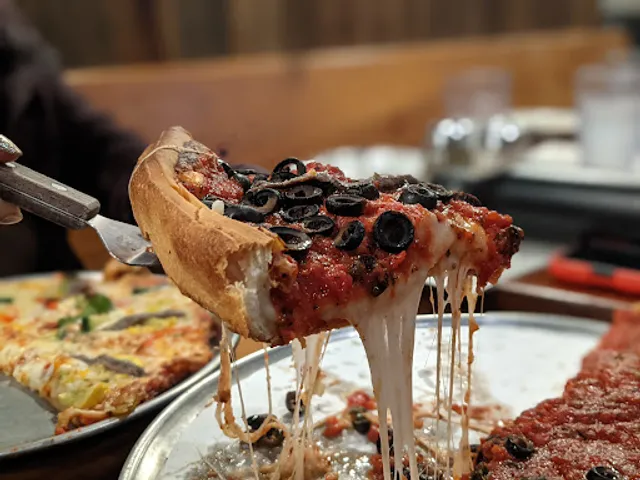 Zachary's Chicago Pizza
