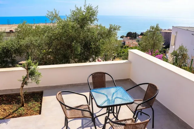 Eagles Apartments & Suites