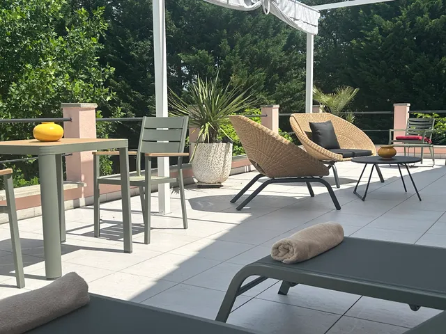 Merveilleuse chambre à Panazol : La perle rouge