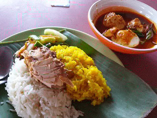 Nasi Dagang Atas Tol - Kg Atas Tol