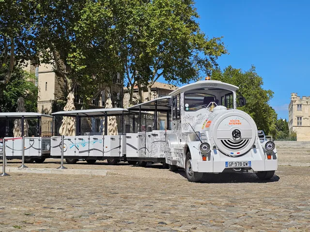 Petit train touristique d’Avignon
