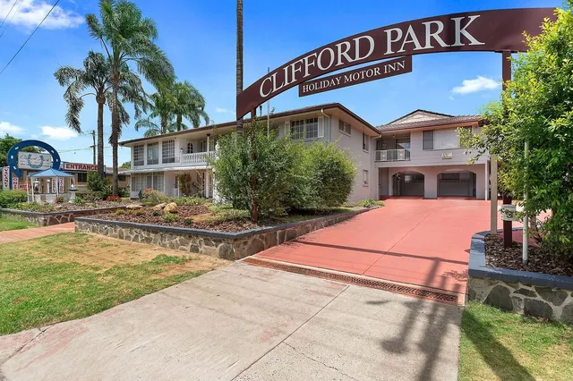 Clifford Park Motor Inn