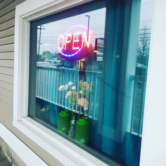 Athena's Cantina & Food Truck Park