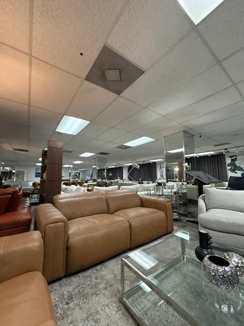 Factory Outlet by LA Furniture