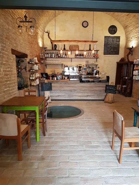 Bistrot "Laboratorio - Food.Drink.Green Cosmetics"