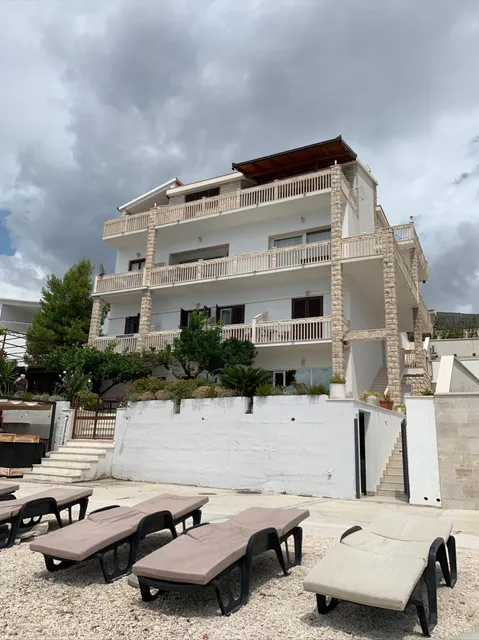 SPLITSKO DALMATINSKA LIGA ZA BORBU PROTIV OVISNOSTI