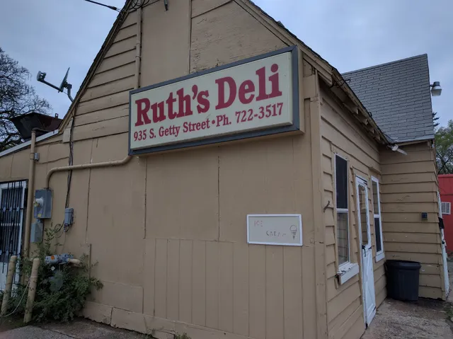 Ruth Deli