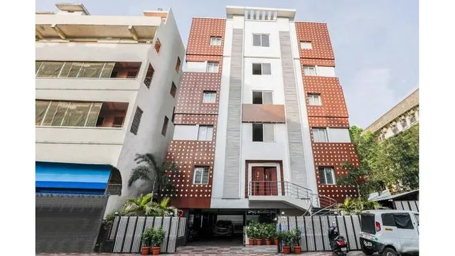 Super OYO Flagship Hotel Src Grand